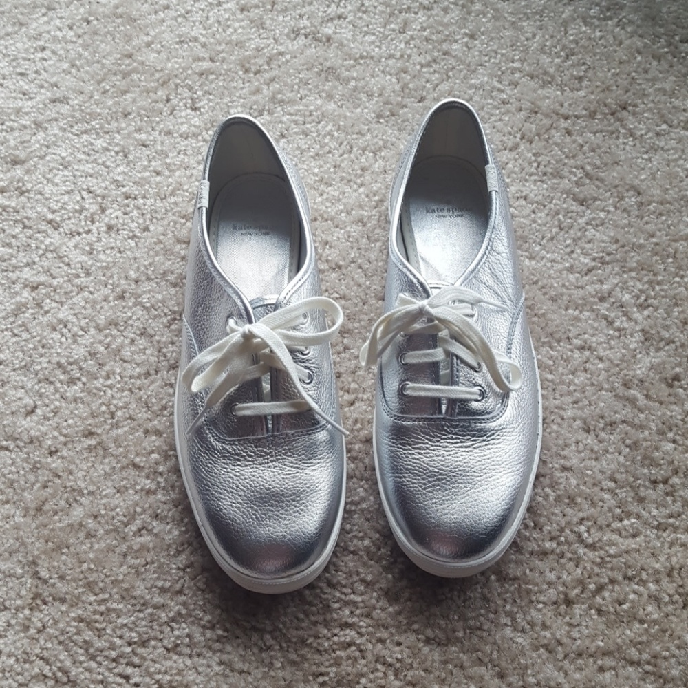 DONATING SOON Kate Spade Keds